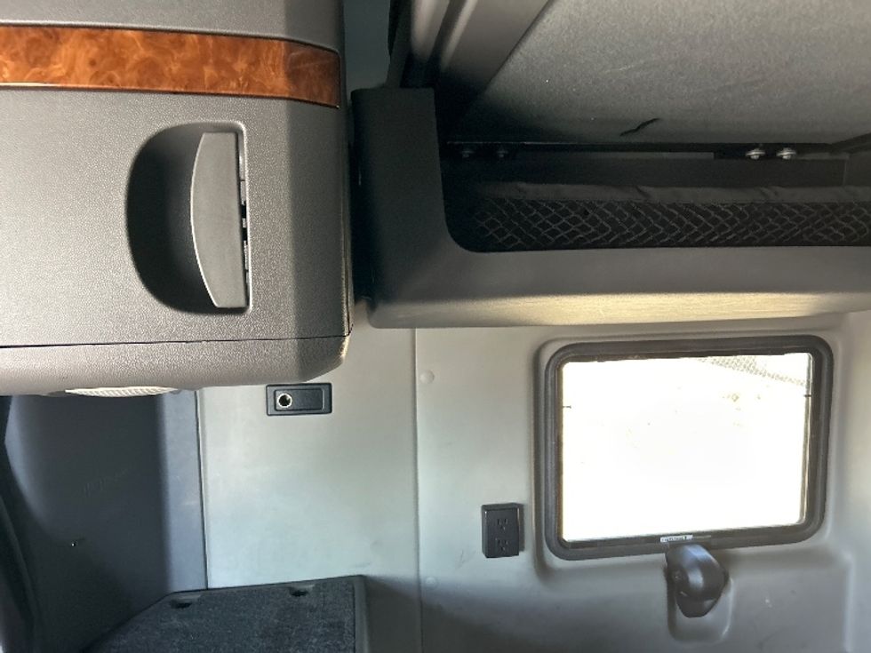 Sleeper Tractor-Heavy Duty Tractors-International-2021-LT625-El Paso-TX-778,703\n\t\tmiles-$ 28,000 - Image 19