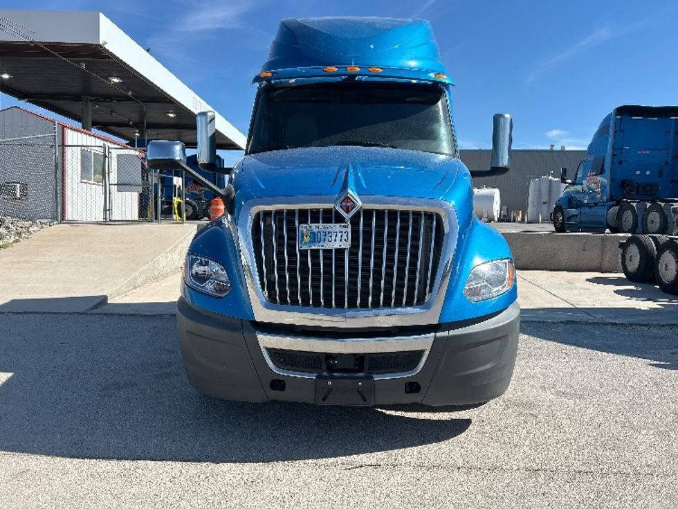 Sleeper Tractor-Heavy Duty Tractors-International-2021-LT625-El Paso-TX-778,703\n\t\tmiles-$ 28,000 - Image 2