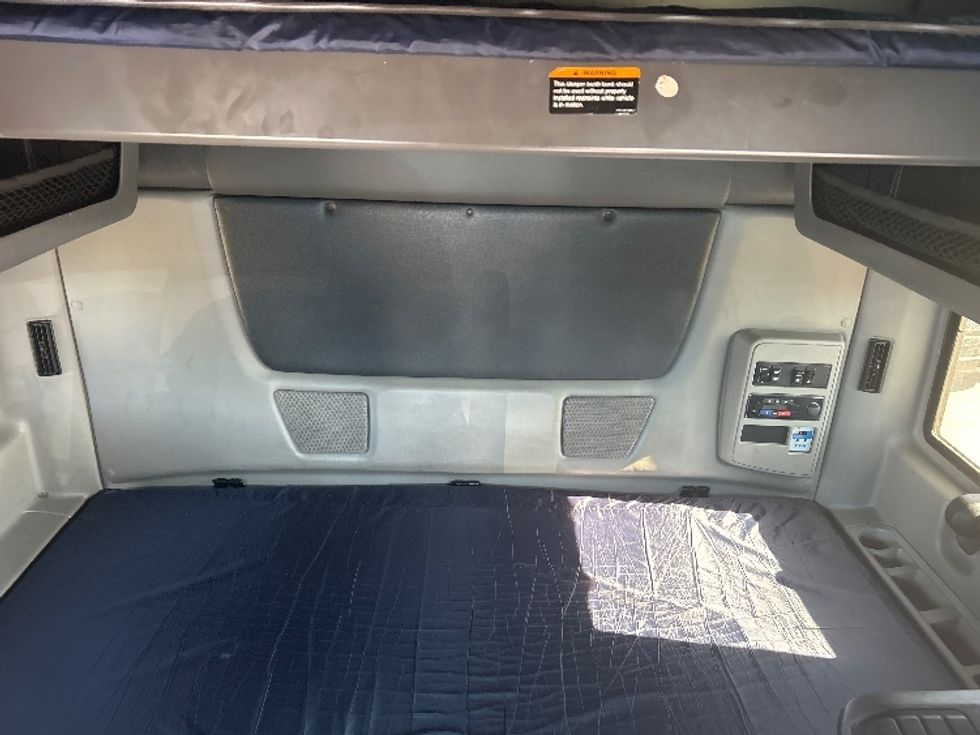 Sleeper Tractor-Heavy Duty Tractors-International-2021-LT625-El Paso-TX-778,730\n\t\tmiles-$ 27,750 - Image 16