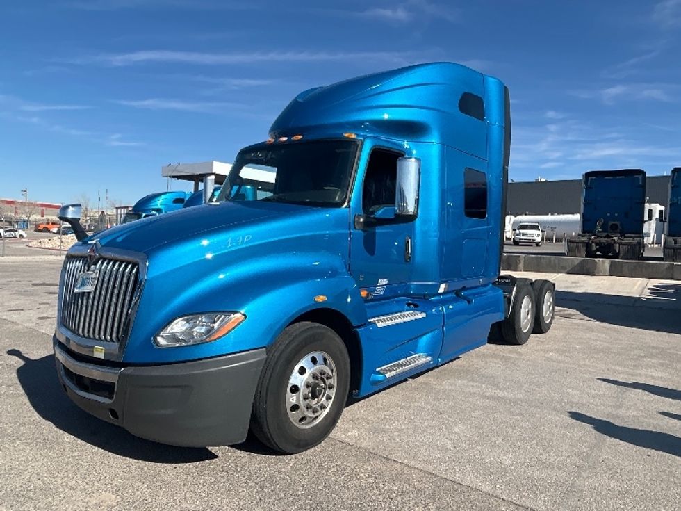 Sleeper Tractor-Heavy Duty Tractors-International-2021-LT625-El Paso-TX-778,730\n\t\tmiles-$ 27,750 - Image 3