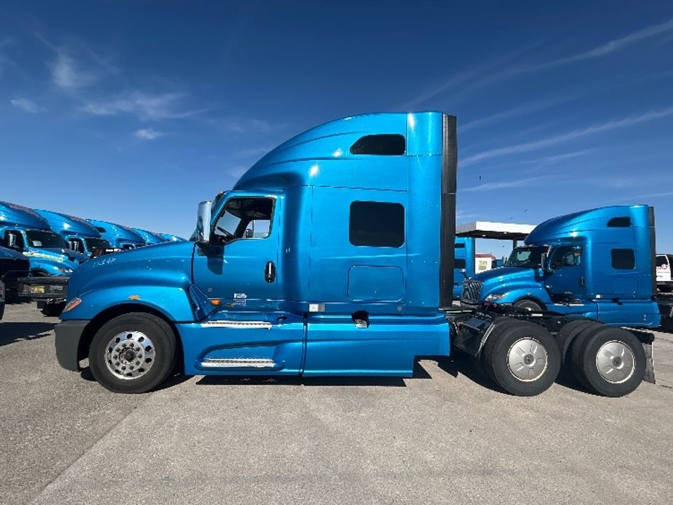 Sleeper Tractor-Heavy Duty Tractors-International-2021-LT625-El Paso-TX-778,730\n\t\tmiles-$ 27,750 - Image 4