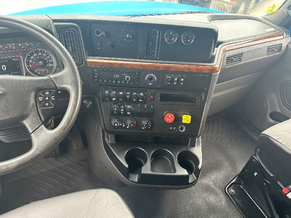 Sleeper Tractor-Heavy Duty Tractors-International-2021-LT625-El Paso-TX-779,376\n\t\tmiles-$ 31,250 - Image 10