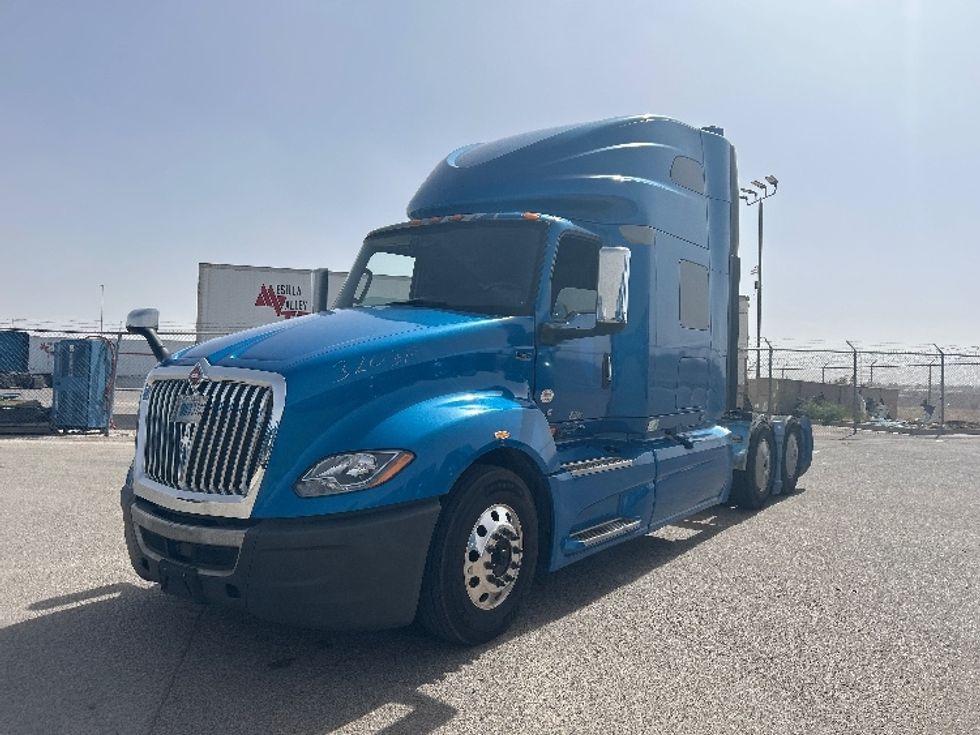 Sleeper Tractor-Heavy Duty Tractors-International-2021-LT625-El Paso-TX-779,920\n\t\tmiles-$ 27,750 - Image 3