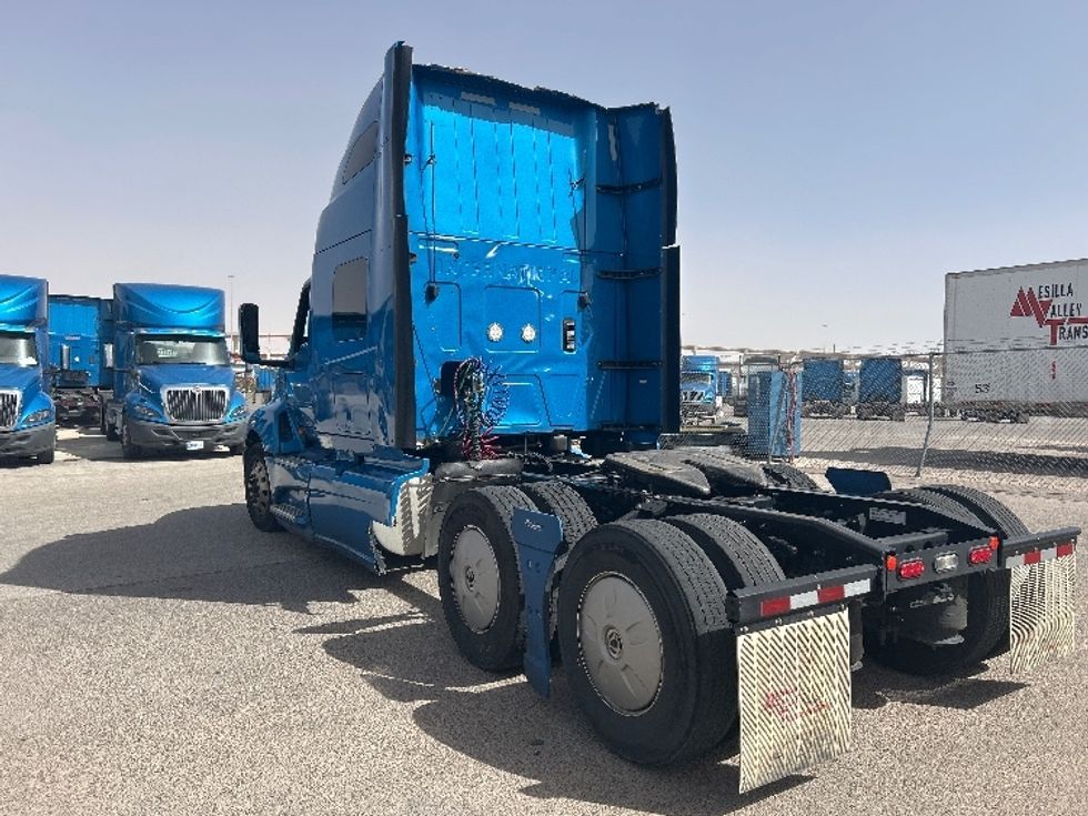 Sleeper Tractor-Heavy Duty Tractors-International-2021-LT625-El Paso-TX-780,048\n\t\tmiles-$ 27,750 - Image 5
