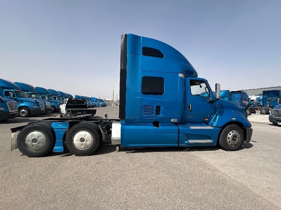 Sleeper Tractor-Heavy Duty Tractors-International-2021-LT625-El Paso-TX-780,048\n\t\tmiles-$ 27,750 - Image 8
