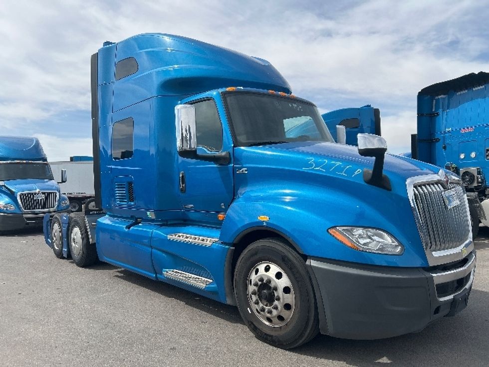Sleeper Tractor-Heavy Duty Tractors-International-2021-LT625-El Paso-TX-780,162\n\t\tmiles-$ 33,500 - Image 1