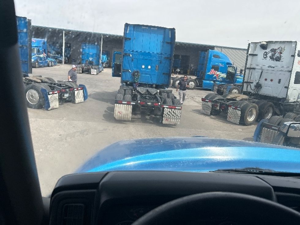 Sleeper Tractor-Heavy Duty Tractors-International-2021-LT625-El Paso-TX-780,162\n\t\tmiles-$ 33,500 - Image 11