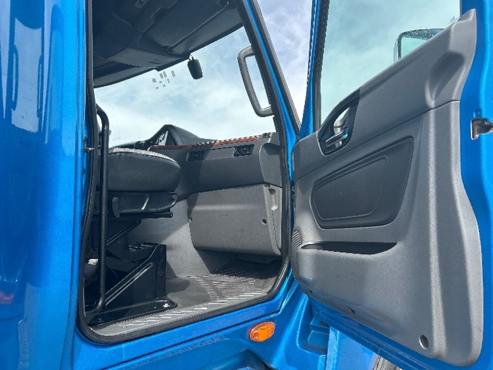 Sleeper Tractor-Heavy Duty Tractors-International-2021-LT625-El Paso-TX-780,162\n\t\tmiles-$ 33,500 - Image 13