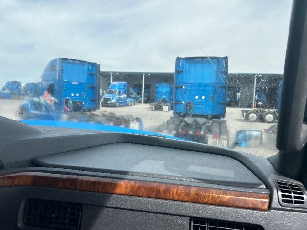 Sleeper Tractor-Heavy Duty Tractors-International-2021-LT625-El Paso-TX-780,162\n\t\tmiles-$ 33,500 - Image 14