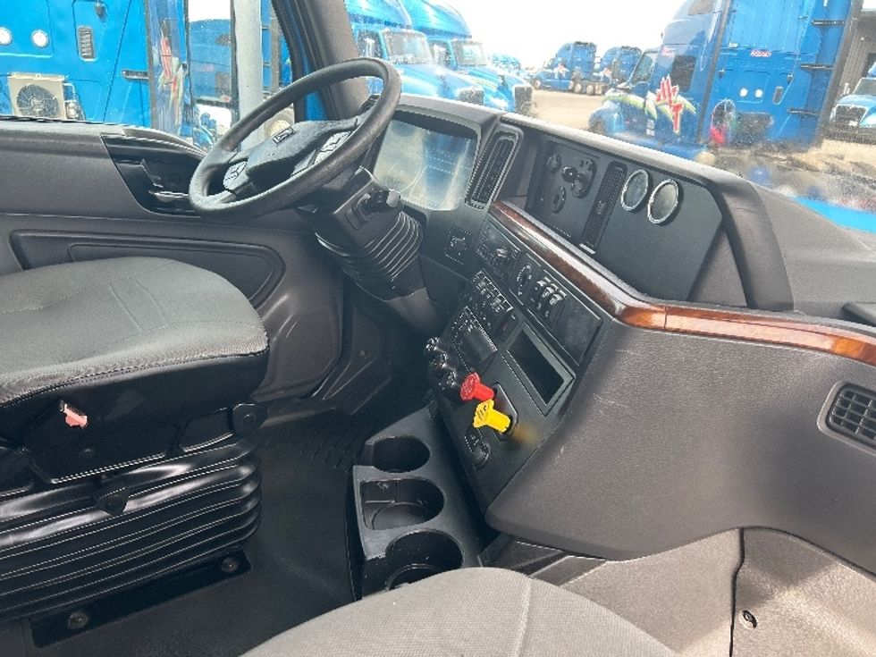 Sleeper Tractor-Heavy Duty Tractors-International-2021-LT625-El Paso-TX-780,162\n\t\tmiles-$ 33,500 - Image 15