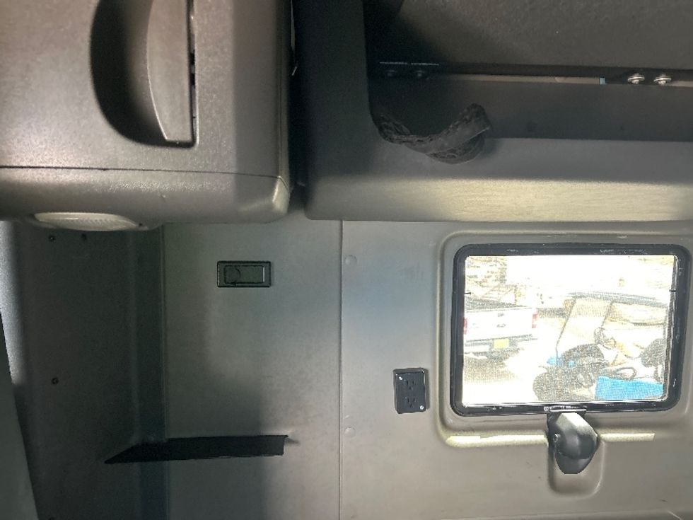 Sleeper Tractor-Heavy Duty Tractors-International-2021-LT625-El Paso-TX-780,162\n\t\tmiles-$ 33,500 - Image 19