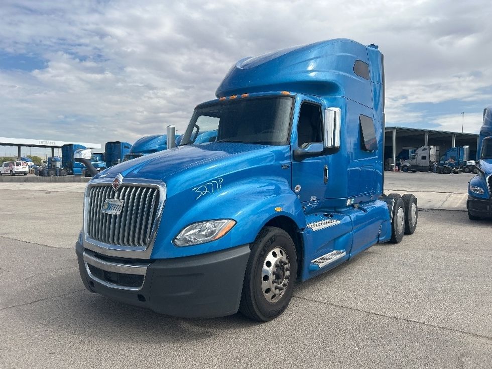 Sleeper Tractor-Heavy Duty Tractors-International-2021-LT625-El Paso-TX-780,179\n\t\tmiles-$ 30,750 - Image 3