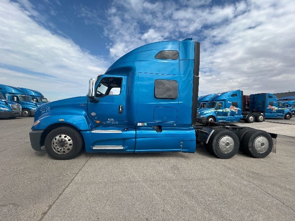 Sleeper Tractor-Heavy Duty Tractors-International-2021-LT625-El Paso-TX-780,179\n\t\tmiles-$ 30,750 - Image 4