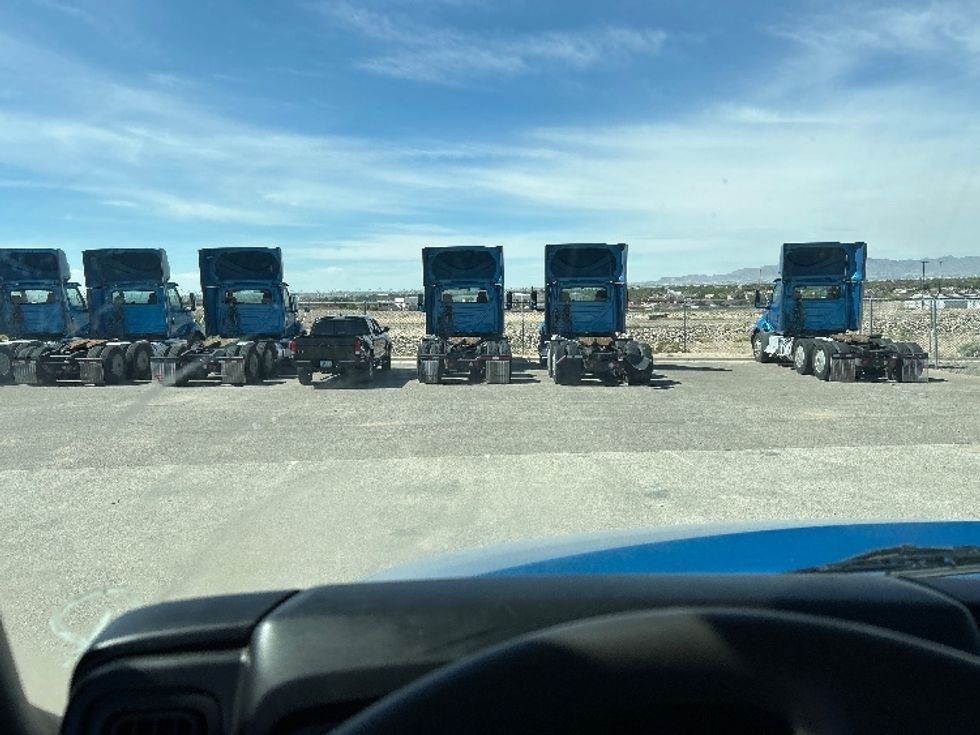 Sleeper Tractor-Heavy Duty Tractors-International-2021-LT625-El Paso-TX-780,418\n\t\tmiles-$ 28,000 - Image 11