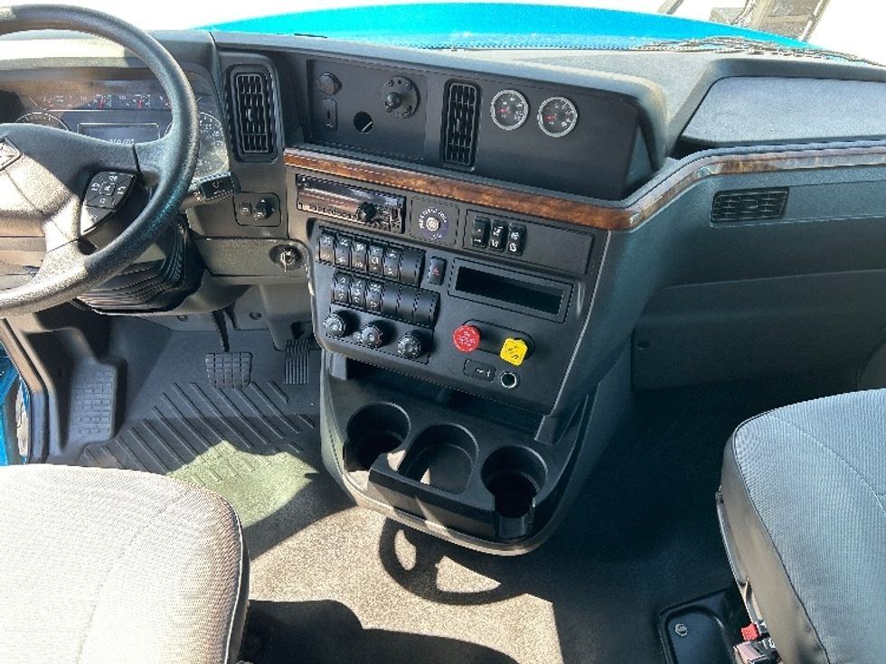 Sleeper Tractor-Heavy Duty Tractors-International-2021-LT625-El Paso-TX-780,679\n\t\tmiles-$ 28,000 - Image 12