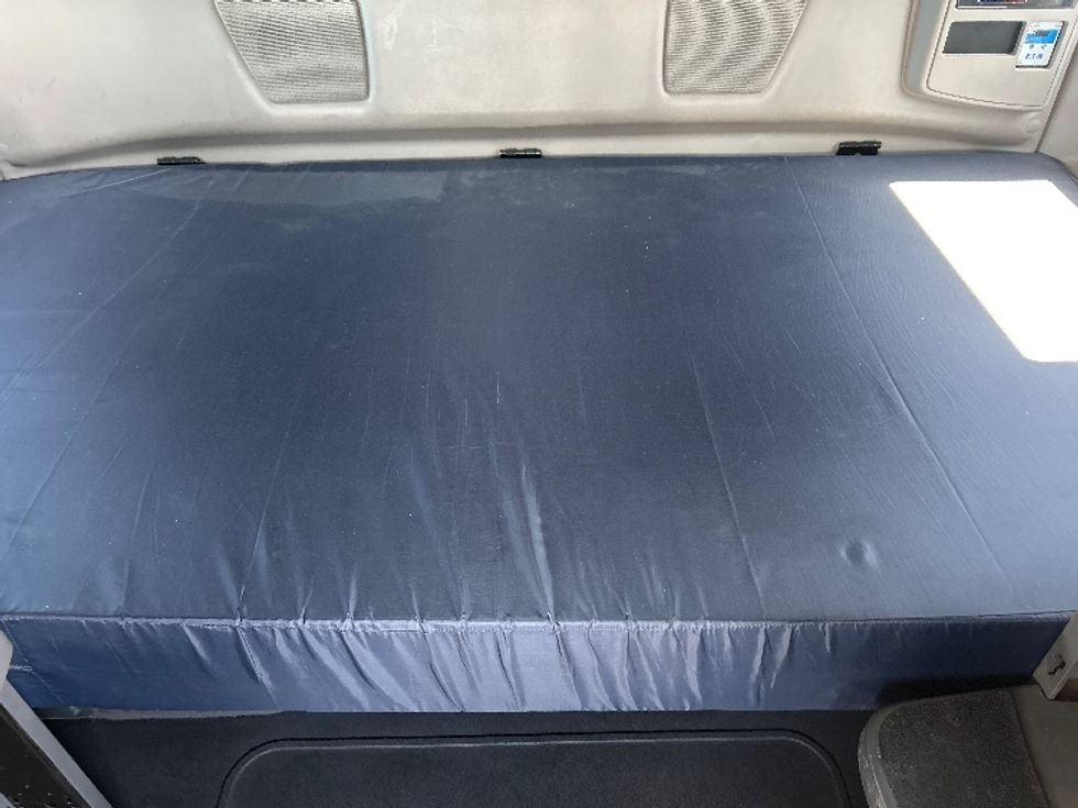 Sleeper Tractor-Heavy Duty Tractors-International-2021-LT625-El Paso-TX-780,679\n\t\tmiles-$ 28,000 - Image 17