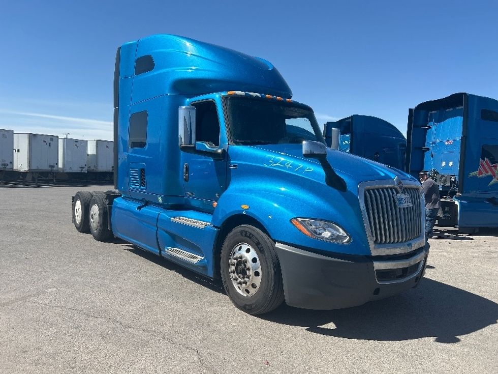 Sleeper Tractor-Heavy Duty Tractors-International-2021-LT625-El Paso-TX-782,449\n\t\tmiles-$ 34,250 - Image 1