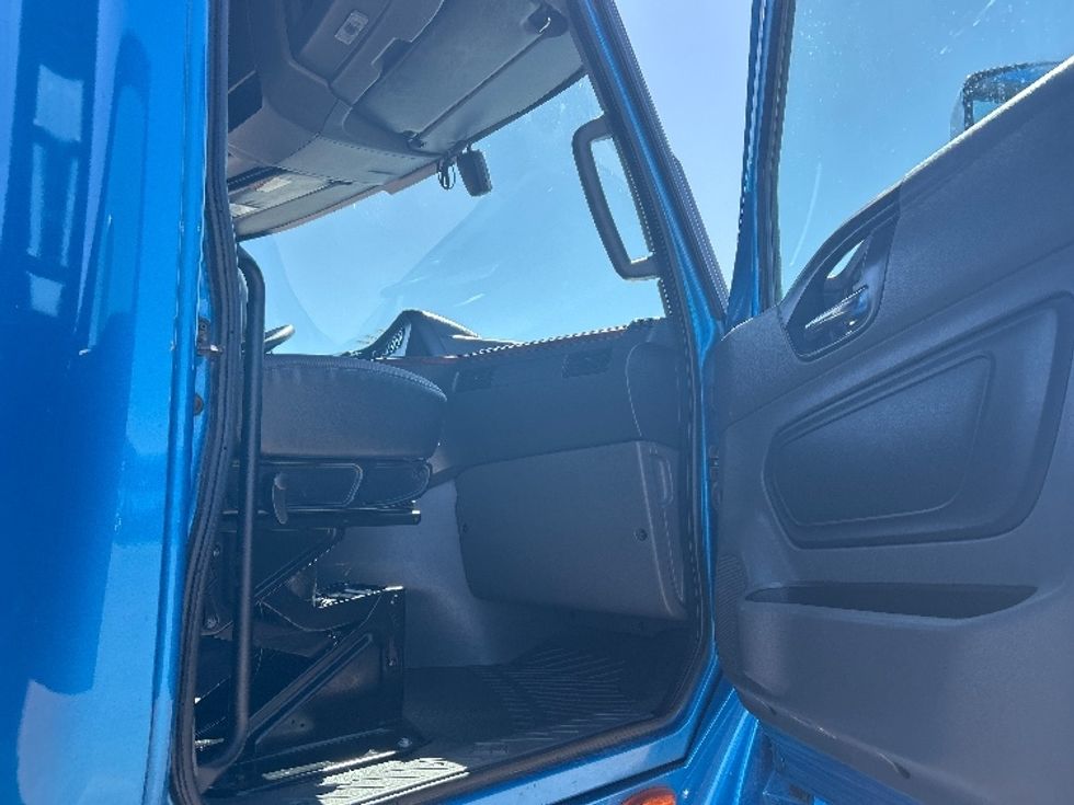 Sleeper Tractor-Heavy Duty Tractors-International-2021-LT625-El Paso-TX-782,470\n\t\tmiles-$ 27,750 - Image 13