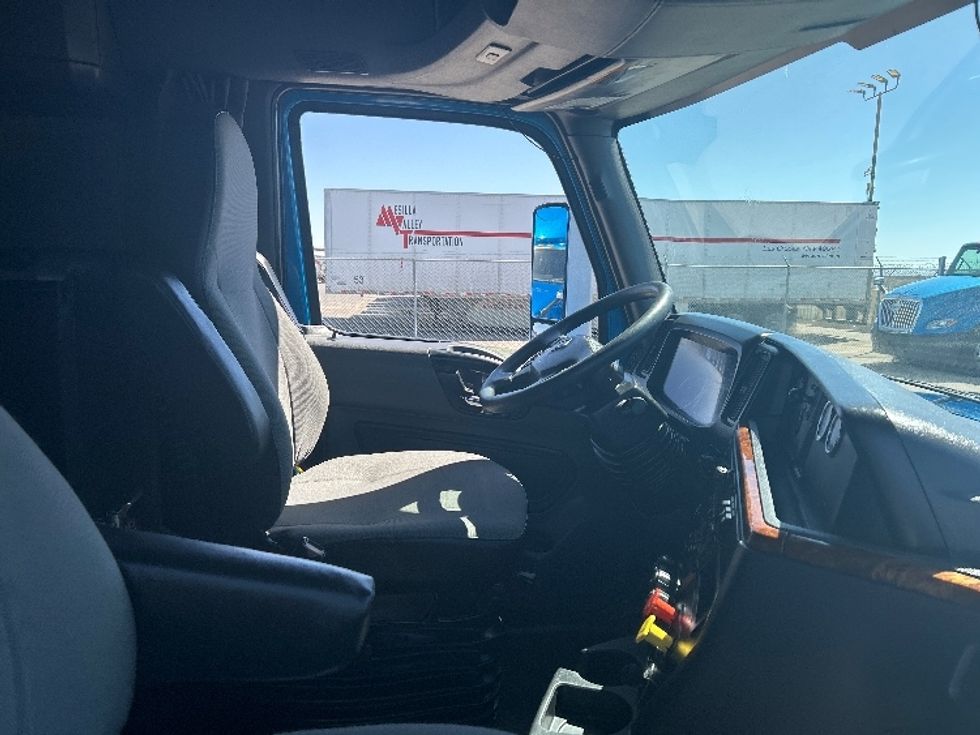 Sleeper Tractor-Heavy Duty Tractors-International-2021-LT625-El Paso-TX-782,470\n\t\tmiles-$ 27,750 - Image 15