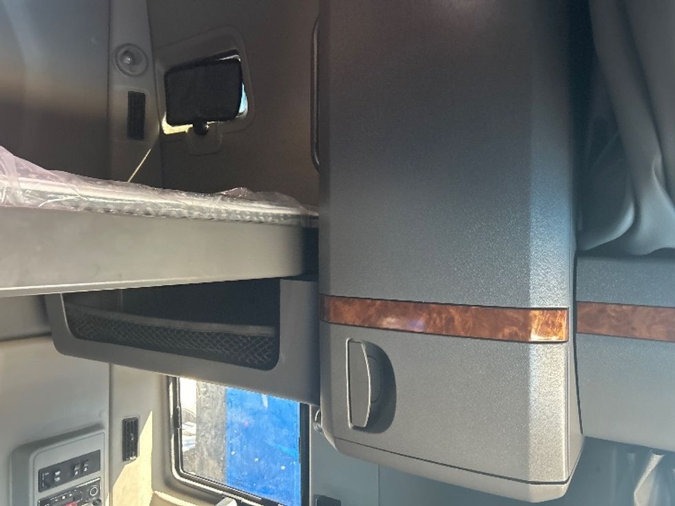 Sleeper Tractor-Heavy Duty Tractors-International-2021-LT625-El Paso-TX-782,470\n\t\tmiles-$ 27,750 - Image 17