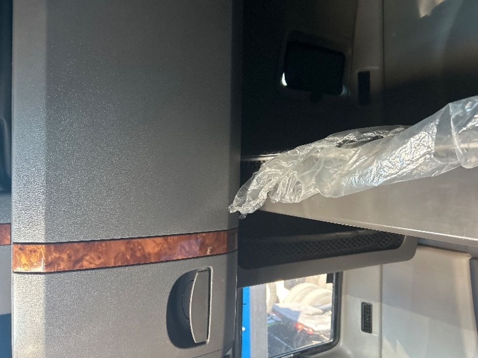 Sleeper Tractor-Heavy Duty Tractors-International-2021-LT625-El Paso-TX-782,470\n\t\tmiles-$ 27,750 - Image 18