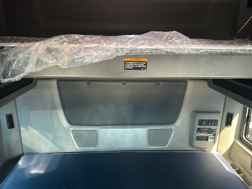 Sleeper Tractor-Heavy Duty Tractors-International-2021-LT625-El Paso-TX-782,470\n\t\tmiles-$ 27,750 - Image 21