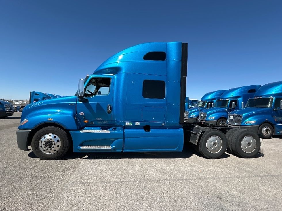 Sleeper Tractor-Heavy Duty Tractors-International-2021-LT625-El Paso-TX-782,470\n\t\tmiles-$ 27,750 - Image 4
