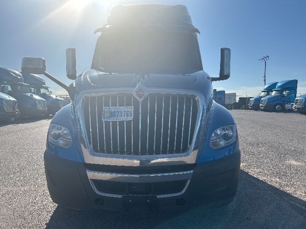 Sleeper Tractor-Heavy Duty Tractors-International-2021-LT625-El Paso-TX-782,717\n\t\tmiles-$ 27,250 - Image 2