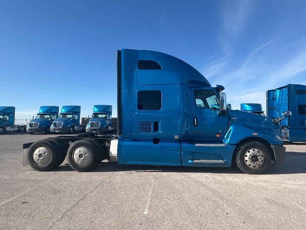 Sleeper Tractor-Heavy Duty Tractors-International-2021-LT625-El Paso-TX-782,717\n\t\tmiles-$ 27,250 - Image 8