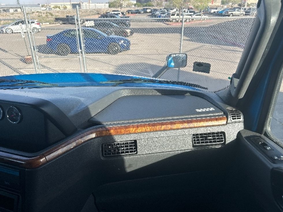 Sleeper Tractor-Heavy Duty Tractors-International-2021-LT625-El Paso-TX-782,870\n\t\tmiles-$ 32,500 - Image 14