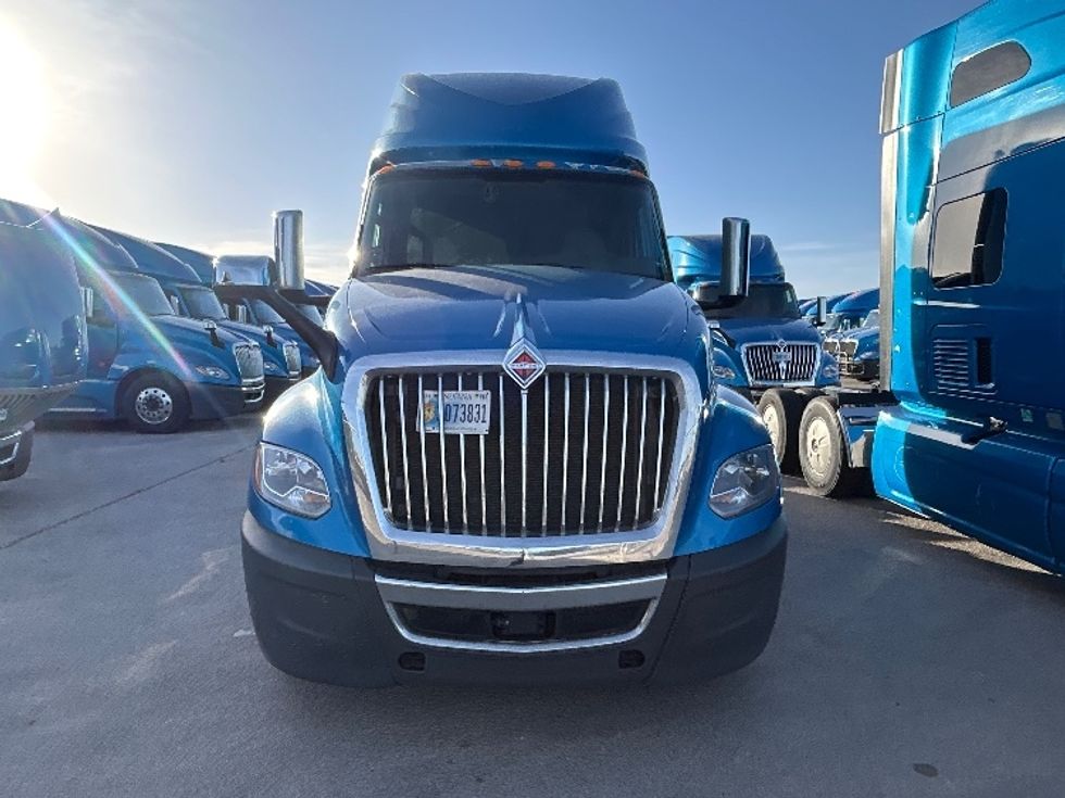 Sleeper Tractor-Heavy Duty Tractors-International-2021-LT625-El Paso-TX-782,870\n\t\tmiles-$ 32,500 - Image 2