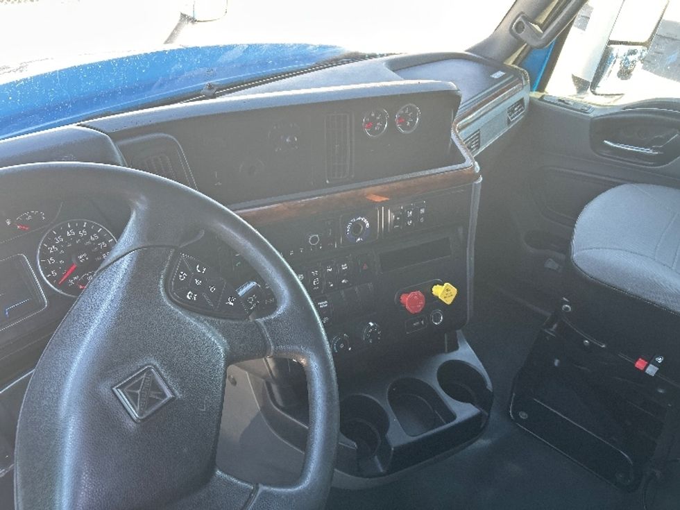 Sleeper Tractor-Heavy Duty Tractors-International-2021-LT625-El Paso-TX-783,392\n\t\tmiles-$ 27,750 - Image 10