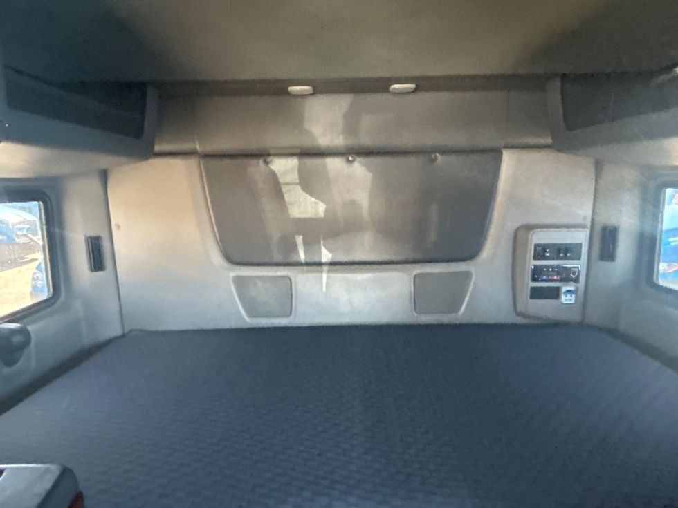 Sleeper Tractor-Heavy Duty Tractors-International-2021-LT625-El Paso-TX-783,392\n\t\tmiles-$ 27,750 - Image 16