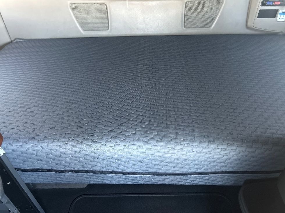 Sleeper Tractor-Heavy Duty Tractors-International-2021-LT625-El Paso-TX-783,392\n\t\tmiles-$ 27,750 - Image 17