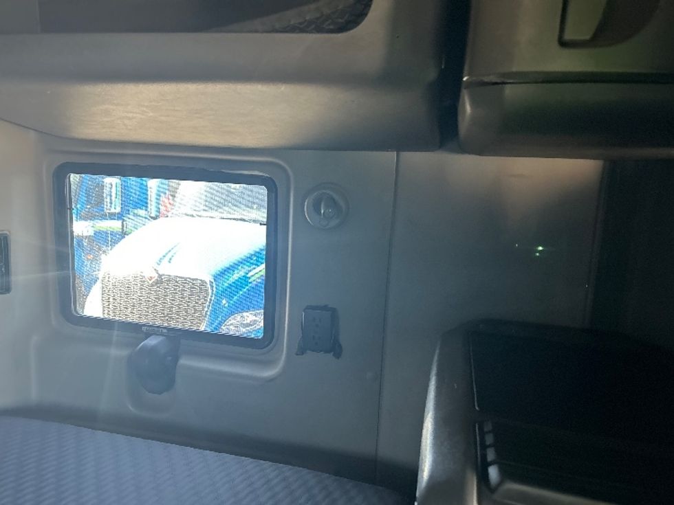 Sleeper Tractor-Heavy Duty Tractors-International-2021-LT625-El Paso-TX-783,392\n\t\tmiles-$ 27,750 - Image 18