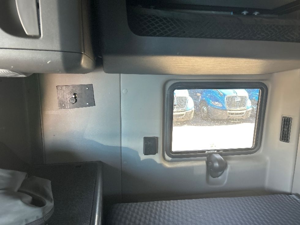 Sleeper Tractor-Heavy Duty Tractors-International-2021-LT625-El Paso-TX-783,392\n\t\tmiles-$ 27,750 - Image 19