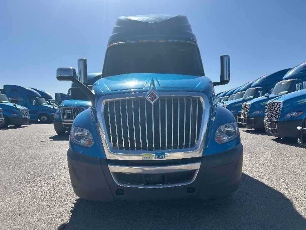 Sleeper Tractor-Heavy Duty Tractors-International-2021-LT625-El Paso-TX-783,392\n\t\tmiles-$ 27,750 - Image 2