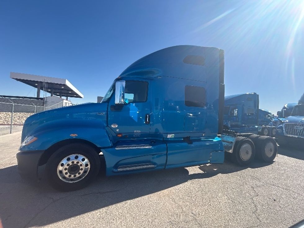 Sleeper Tractor-Heavy Duty Tractors-International-2021-LT625-El Paso-TX-783,392\n\t\tmiles-$ 27,750 - Image 4