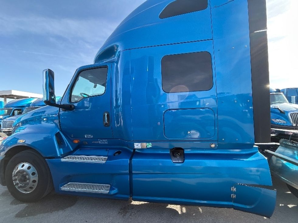 Sleeper Tractor-Heavy Duty Tractors-International-2021-LT625-El Paso-TX-783,560\n\t\tmiles-$ 32,500 - Image 4