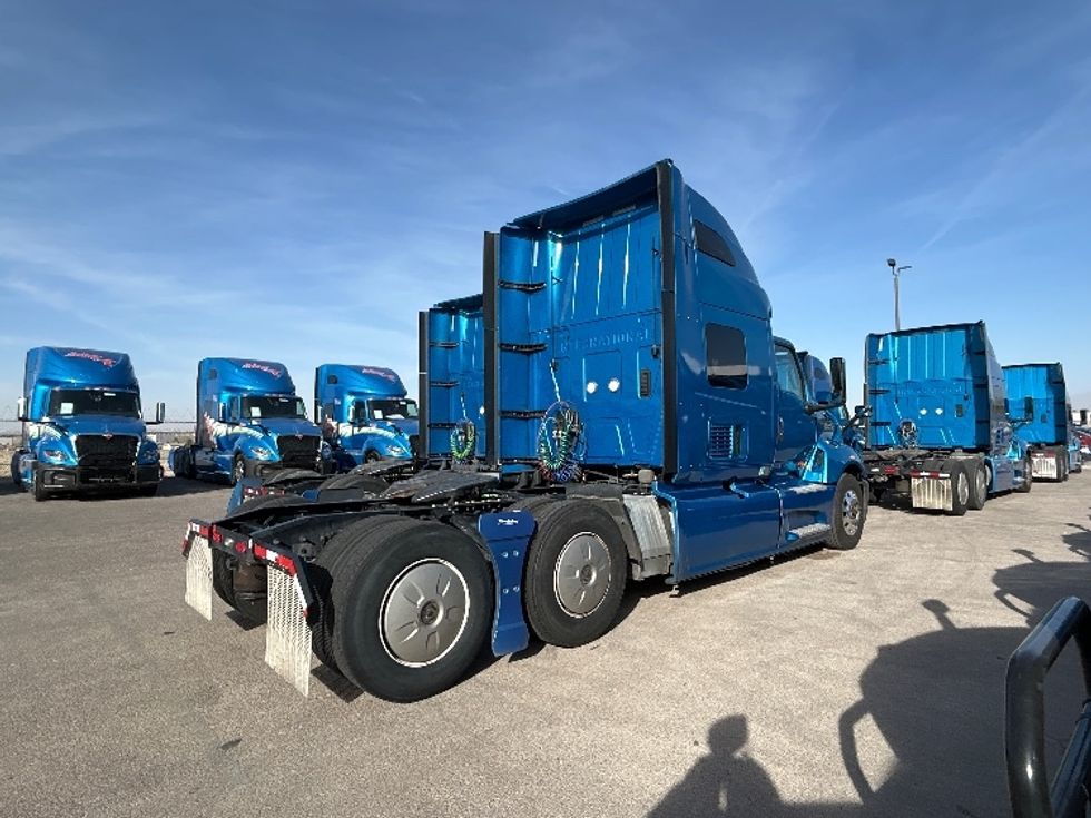 Sleeper Tractor-Heavy Duty Tractors-International-2021-LT625-El Paso-TX-783,560\n\t\tmiles-$ 32,500 - Image 7
