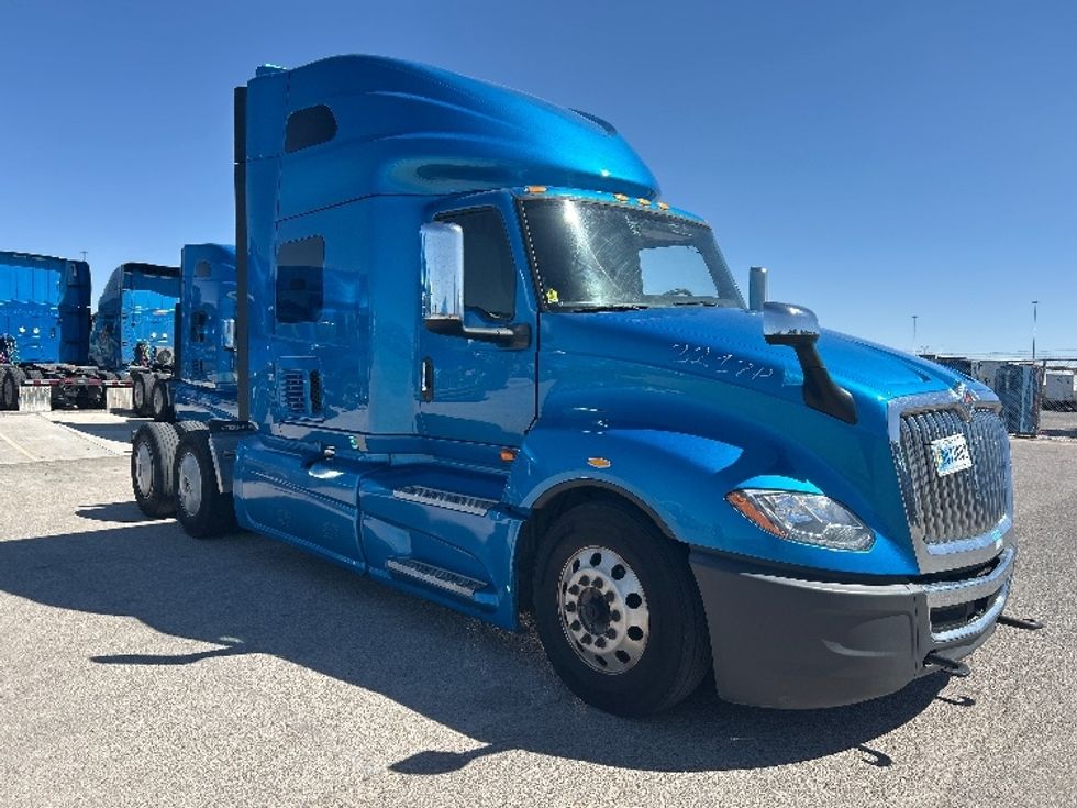 Sleeper Tractor-Heavy Duty Tractors-International-2021-LT625-El Paso-TX-784,272\n\t\tmiles-$ 27,750 - Image 1