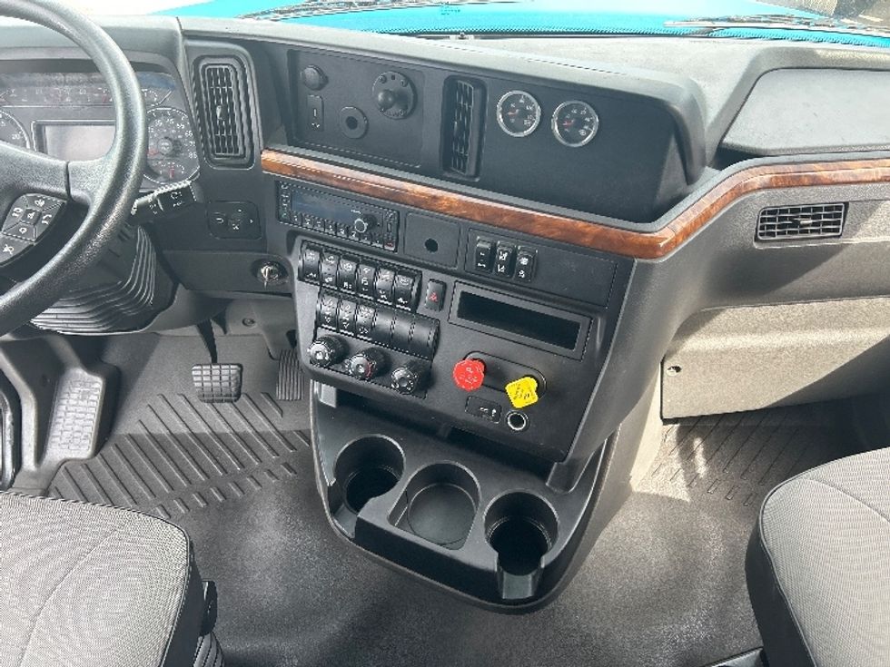 Sleeper Tractor-Heavy Duty Tractors-International-2021-LT625-El Paso-TX-784,322\n\t\tmiles-$ 28,250 - Image 12