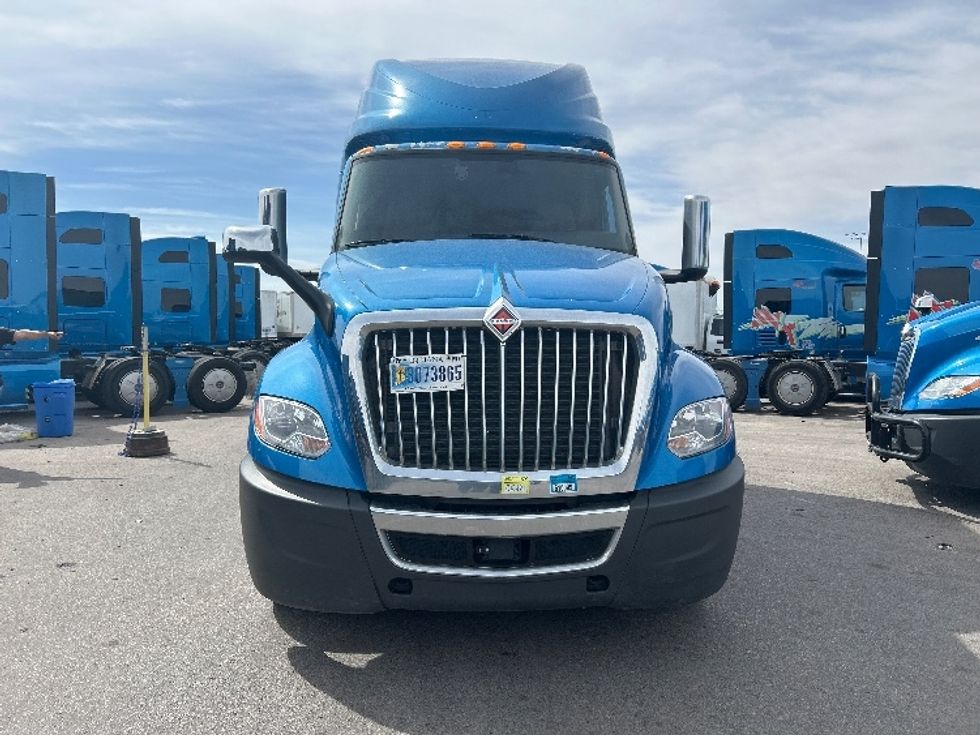 Sleeper Tractor-Heavy Duty Tractors-International-2021-LT625-El Paso-TX-784,322\n\t\tmiles-$ 28,250 - Image 2