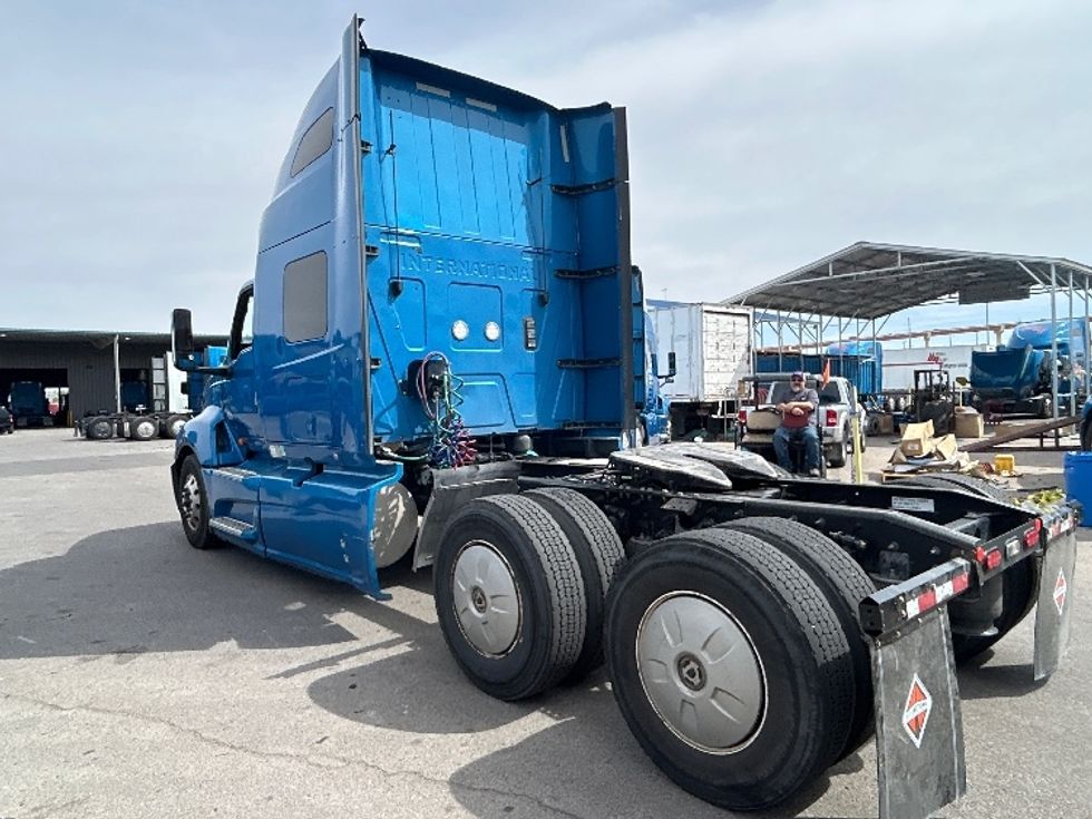 Sleeper Tractor-Heavy Duty Tractors-International-2021-LT625-El Paso-TX-784,322\n\t\tmiles-$ 28,250 - Image 5