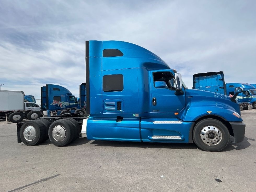 Sleeper Tractor-Heavy Duty Tractors-International-2021-LT625-El Paso-TX-784,322\n\t\tmiles-$ 28,250 - Image 8