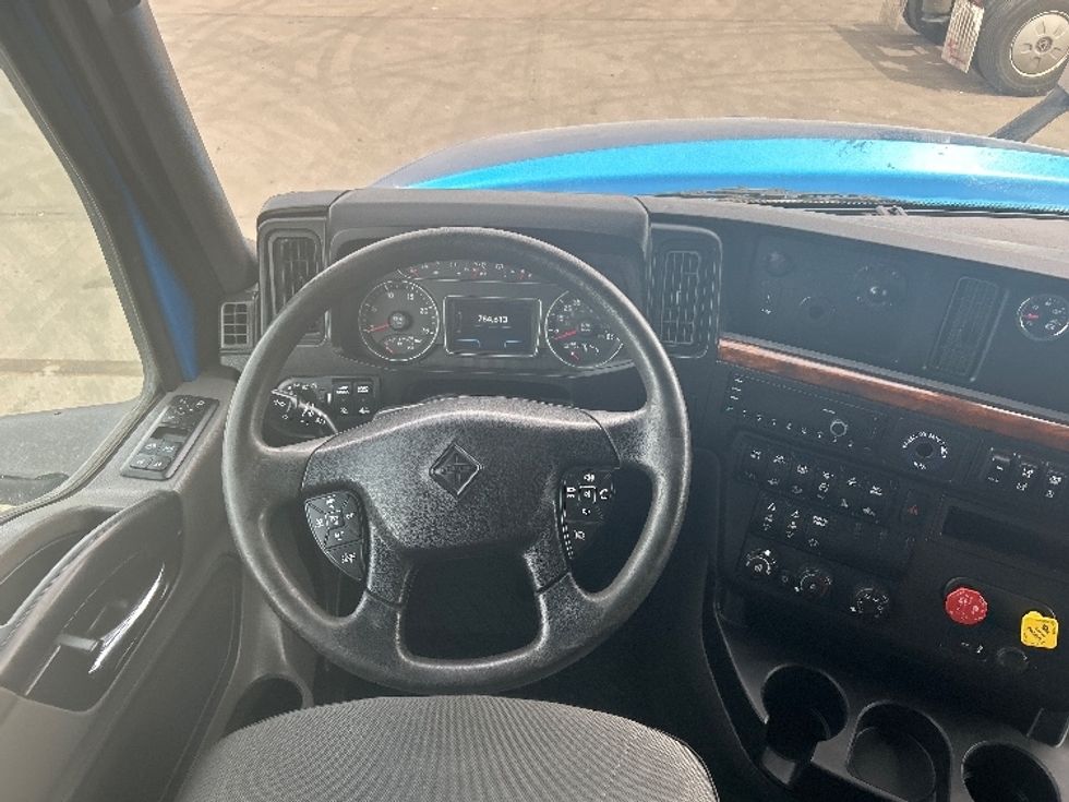 Sleeper Tractor-Heavy Duty Tractors-International-2021-LT625-El Paso-TX-784,603\n\t\tmiles-$ 33,500 - Image 11
