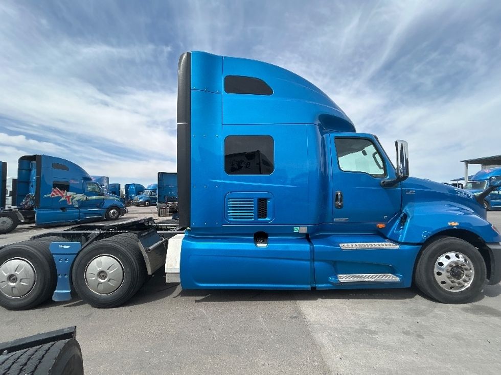 Sleeper Tractor-Heavy Duty Tractors-International-2021-LT625-El Paso-TX-784,603\n\t\tmiles-$ 33,500 - Image 8