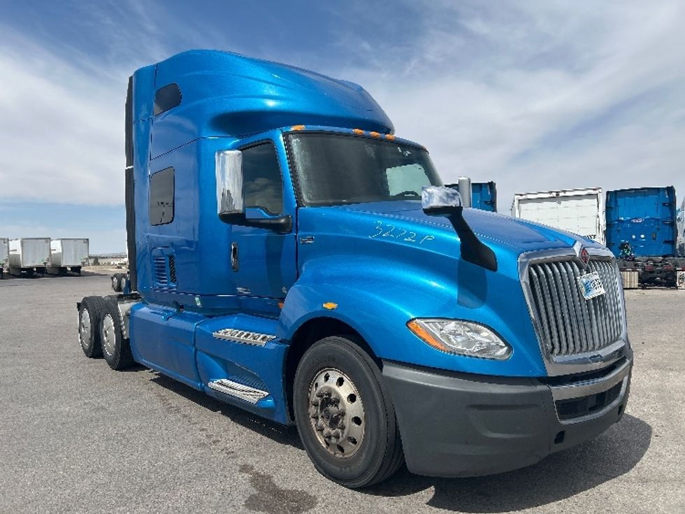 Sleeper Tractor-Heavy Duty Tractors-International-2021-LT625-El Paso-TX-784,647\n\t\tmiles-$ 33,500 - Image 1