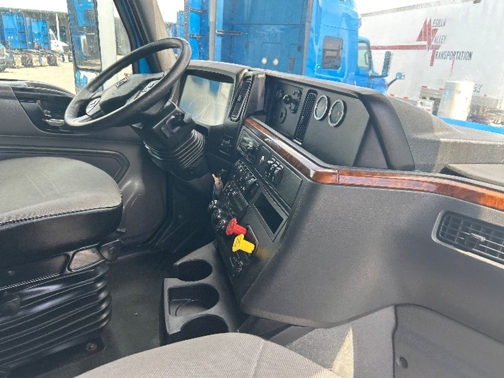 Sleeper Tractor-Heavy Duty Tractors-International-2021-LT625-El Paso-TX-784,647\n\t\tmiles-$ 33,500 - Image 15