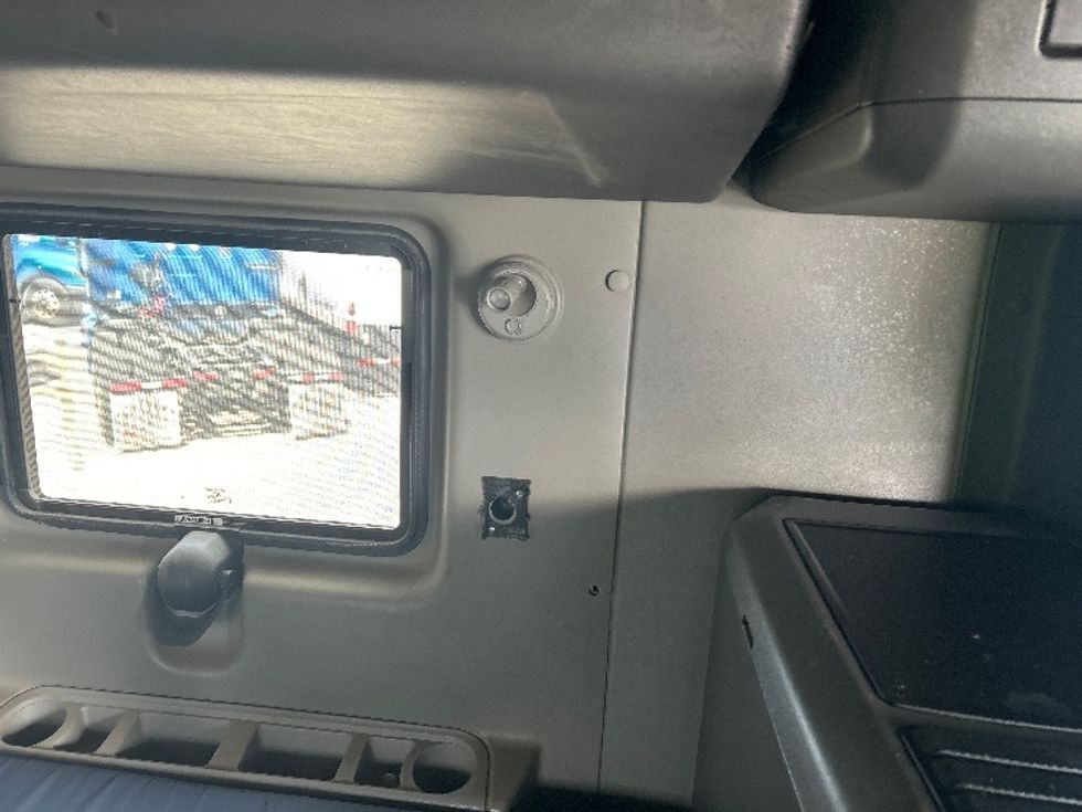 Sleeper Tractor-Heavy Duty Tractors-International-2021-LT625-El Paso-TX-784,647\n\t\tmiles-$ 33,500 - Image 18